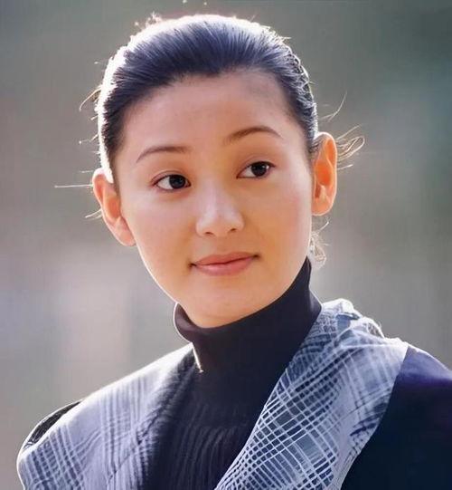 徐帆年轻时照片,从青涩校园到璀璨银幕